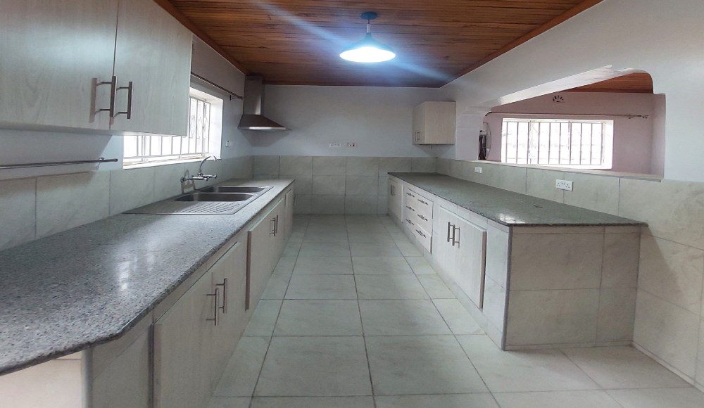 Lavender Properties 5 Bedroom House Rongai